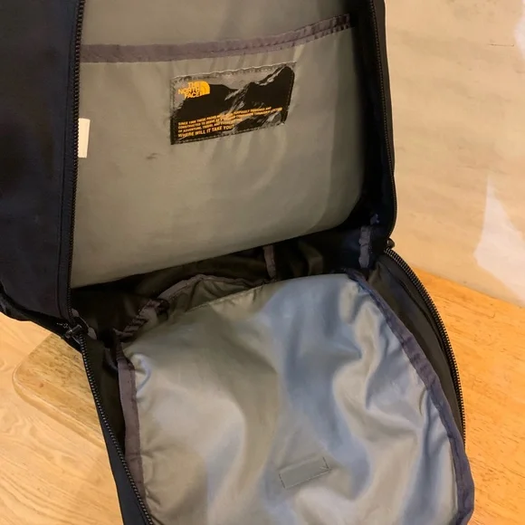 The North Face Black Unisex Jester Backpack with Padded Straps - Picture 4 of 9